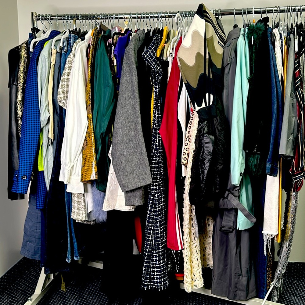 Posh live clear out sale